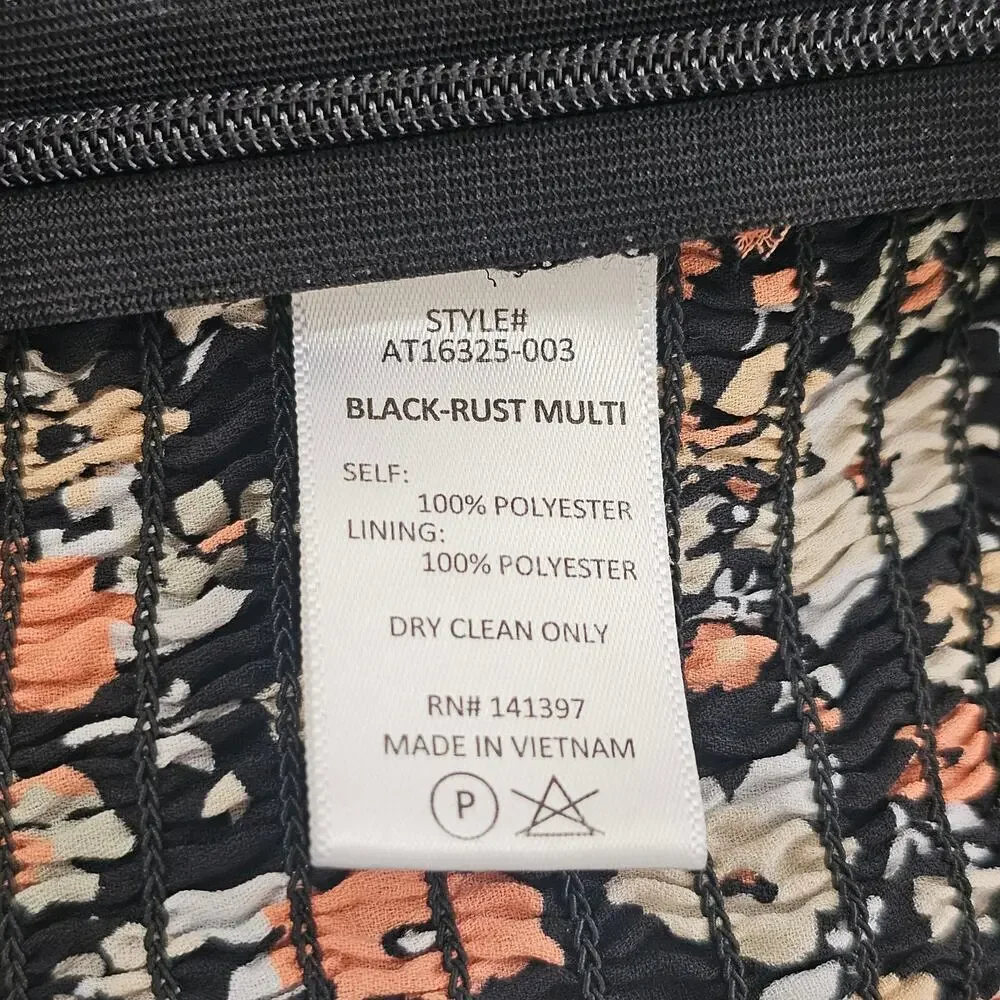 ASTR THE LABEL Floral Crop Top in Black-Rust Multi Size L